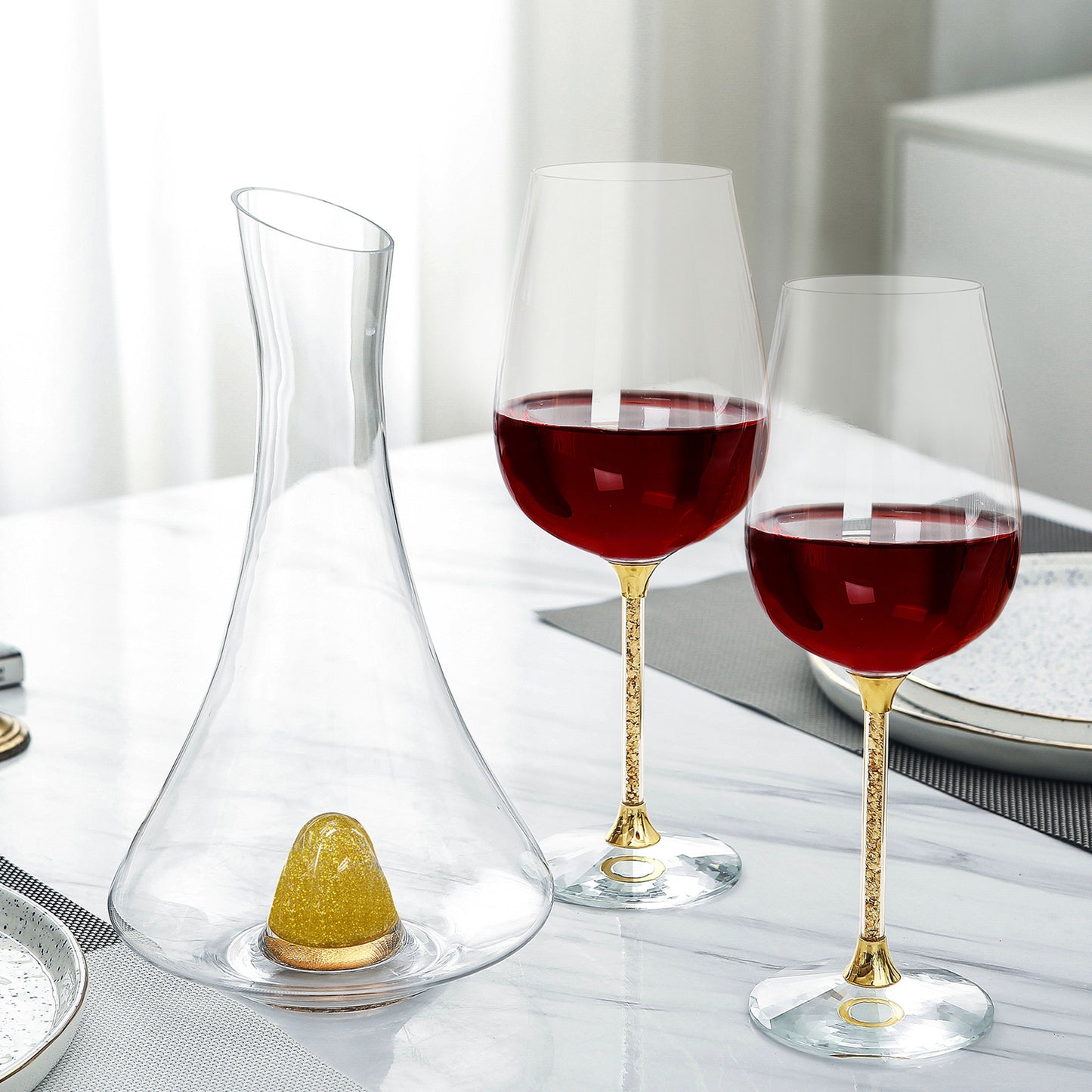 Set of 2 Goblets with Decanter
