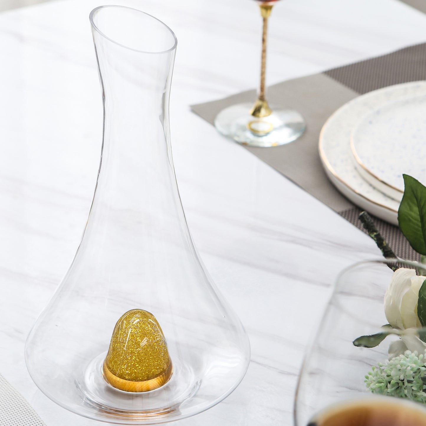 Set of 2 Goblets with Decanter
