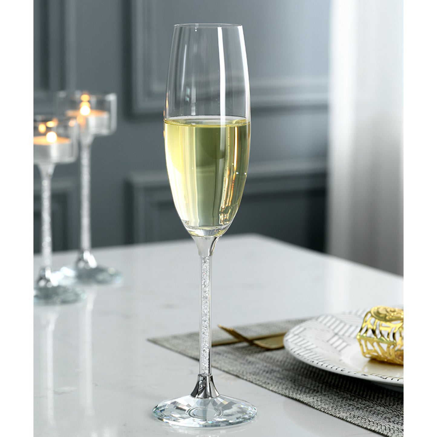 2 Champagne Flutes / Sparkling Wine Glasses