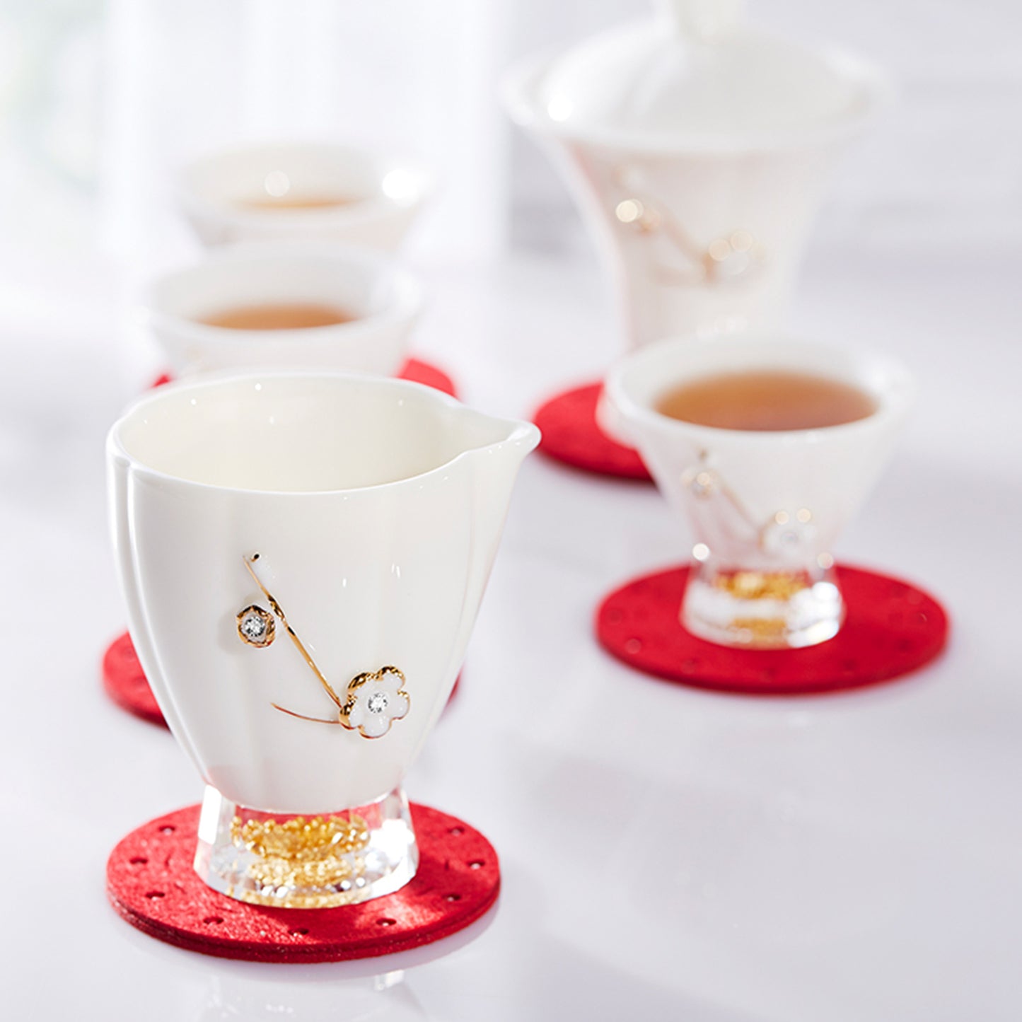 Golden Elegance Cover Bowl and Tea Cups Set