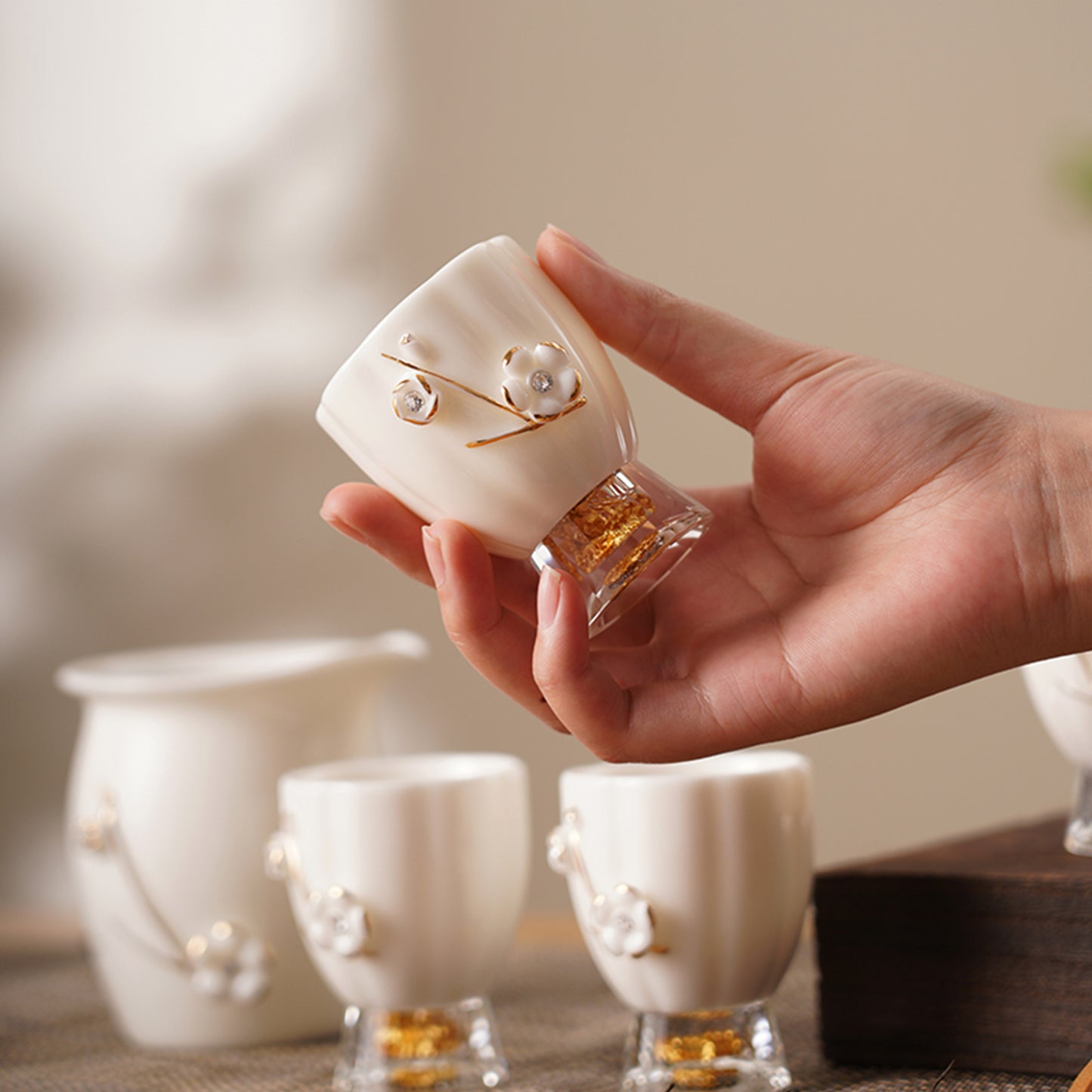 Flower Tea Cups Set with Crystal and Gold Foil